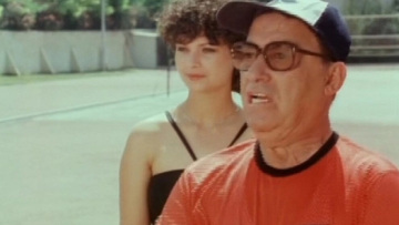 Ο Ρίζος είχε εκνευριστεί όταν τον ρώτησαν γιατί γύρισε βιντεοκασέτες: «Και ποιος σου είπε οτι με βλάψανε;»