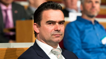 Ολλανδία: Εκτός ποδοσφαίρου για ένα χρόνο ο Μαρκ Οφερμαρς - Παρενοχλούσε σεξουαλικά υπαλλήλους του Άγιαξ