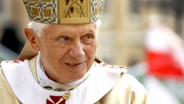 Βατικανό: Ο Φραγκίσκος επισκέφτηκε τον Βενέδικτο - «Υπό έλεγχο προς το παρόν η κατάσταση»