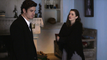 Άγριες Μέλισσες: Η Ελένη συγκρούεται με τον Λάμπρο για τις εφημερίδες και του ζητά να σταματήσει