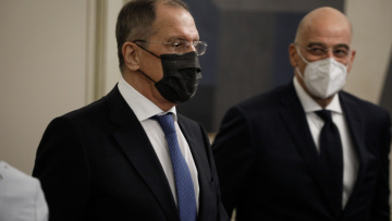 Στη Μόσχα στις 18 Φεβρουαρίου ο Δένδιας για συνάντηση με τον Λαβρόφ