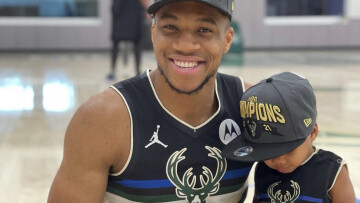 Γιάννης Αντετοκούνμπο: Οι τρυφερές φωτογραφίες με τον γιο του Λίαμ