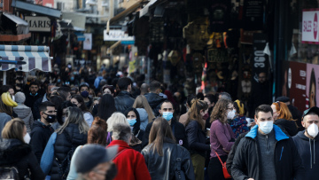 Κορωνοϊός: Έρευνα εξηγεί πώς η Omicron έφερε τα πάνω-κάτω για την ανοσία της αγέλης και τους εμβολιαστικούς στόχους