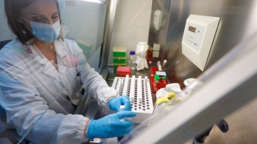 Κορωνοϊός: Η μετάλλαξη Omicron είναι πιο πιθανό να προσβάλλει άτομα που είχαν ήδη νοσήσει