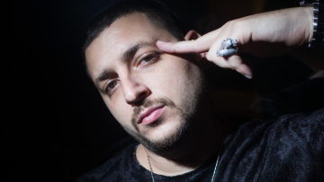 Madclip: Τι δήλωσε ο παππούς του αδικοχαμένου τράπερ - «Τα λεφτά φαγωθήκανε, η Αρετή έκανε κουμάντο» 