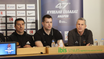 Ζούρος: «Δεν υπολογίζουμε σε Γκραντ και Γκίκα»