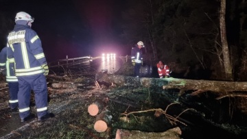 Γερμανία: Η κακοκαιρία «Υλένια» πλήττει τη χώρα - Προβλήματα στις συγκοινωνίες και την ηλεκτροδότηση