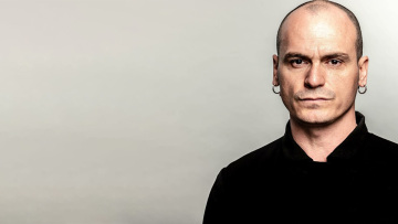 Λάμπρος Φιλίππου: Βίασε ανήλικη λίγη ώρα μετά την απόπειρα αυτοκτονίας της, λέει ο δικηγόρος των θυμάτων