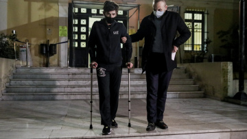 Μένιος Φουρθιώτης: Από το ΚΑΤ στις Φυλακές Ναυπλίου ο τηλεπαρουσιαστής