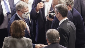 Ο Μητσοτάκης στο Μόναχο: Είδε Άντονι Μπλίνκεν και... Μπιλ Γκέιτς