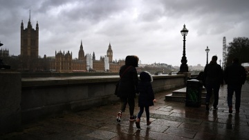 «Ηλεκτροπληξία» για τους Βρετανούς: Αύξηση 80% στους λογαριασμούς ρεύματος τον Οκτώβριο