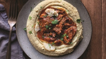 Μοσχαράκι σαν χιουνκάρ αλλά με χούμους