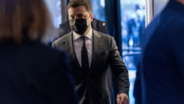 Θα υπερασπιστούμε τη χώρα μας με ή χωρίς τους εταίρους, δήλωσε ο πρόεδρος της Ουκρανίας 