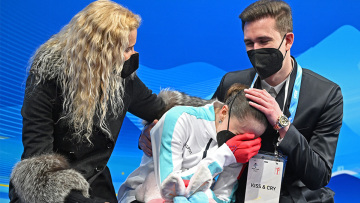 Καμίλα Βαλίεβα: Το Κρεμλίνο στηρίζει την προπονήτρια της 15χρονης - Η απάντηση στον πρόεδρο της ΔΟΕ