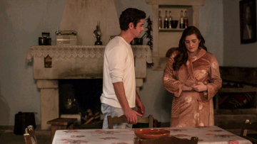 Άγριες Μέλισσες: Το μυστικό της Ελένης κινδυνεύει να αποκαλυφθεί