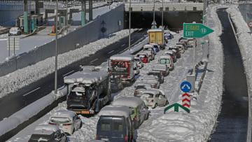 Αττική Οδός: Το πόρισμα για το φιάσκο με τα χιόνια - Άνοιξαν τις μπάρες ενώ υπήρχε ήδη κομφούζιο