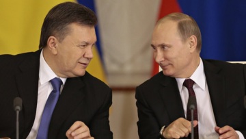 Εισβολή στην Ουκρανία - Άμεση ανάλυση Politico: Ο Πούτιν θέλει να επαναφέρει τον Γιανουκόβιτς στην εξουσία