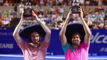 Τσιτσιπάς: Το σήκωσε στο διπλό με τον Λόπεζ - Δείτε βίντεο