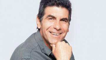 Γιάννης Μπέζος: «Κόντεψα να αυτοκτονήσω σε reunion, οι παλιοί χαζοί παρέμειναν χαζοί»