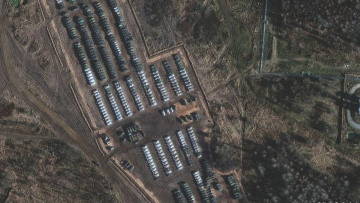 Εισβολή στην Ουκρανία: Πληθαίνουν οι ρωσικές στρατιωτικές δυνάμεις που κινούνται κοντά στο Κίεβο