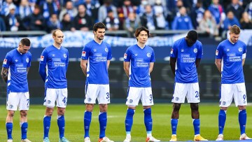  To «όλοι μαζί για την ειρήνη» αντικατέστησε την Gazprom στη φανέλα της Σάλκε 