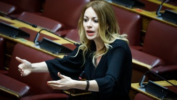 Φυλλοροεί το ΜέΡΑ25: Νέα ανεξαρτητοποίηση με αιχμές για «κλειστή λέσχη εκλεκτών»