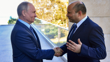 «O Πούτιν δεσμεύτηκε πως δεν θα σκοτώσει τον Ζελένσκι» λέει ο Ναφτάλι Μπένετ