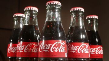 Εισβολή στην Ουκρανία: Και οι Coca Cola και Pepsi διακόπτoυν τη λειτουργία τους στη Ρωσία 
