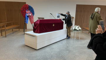 Κώστας Παπαϊωάννου: Στο αποτεφρωτήριο της Ριτσώνας το «τελευταίο αντίο»