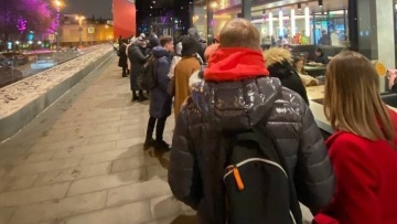 Πόλεμος στην Ουκρανία: Ουρές χιλιομέτρων στα McDonald's της Ρωσίας για ένα... τελευταίο burger