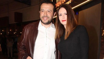 Νίκος Παππάς: Πώς αποκαλύφθηκε το δεύτερο «στεφάνι» με τη Βασιλική Σελήνη