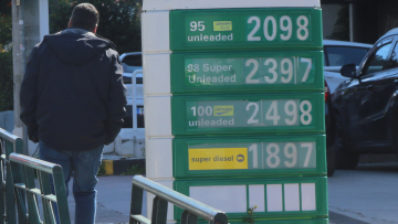 Καύσιμα: Στα 2,5 ευρώ το λίτρο η βενζίνη μέχρι το τέλος της εβδομάδας