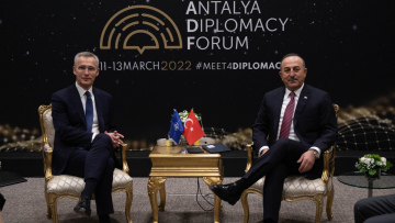 Στόλτενμπεργκ: Στην Ουκρανία δεν πρέπει να γίνει ολοκληρωτικός πόλεμος του ΝΑΤΟ με τη Ρωσία