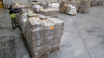 Πόλεμος στην Ουκρανία: 12 ανθρωπιστικοί διάδρομοι την Παρασκευή - Κονβόι με τρόφιμα και φάρμακα στις αποκλεισμένες πόλεις