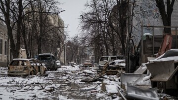 Εισβολή στην Ουκρανία: Τις πληγές του μετρά το Χάρκοβο με τουλάχιστον 600 κατεστραμμένα κτίρια