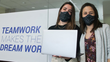 Επέκταση σε νέες αγορές με σύμμαχο την Microsoft