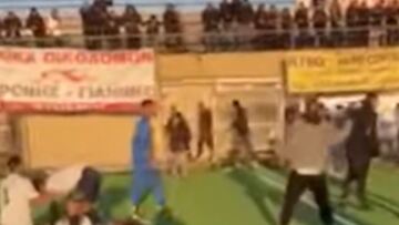 Εισβολή χούλιγκαν και ξυλοδαρμός ποδοσφαιριστών σε αγώνα τοπικού στη Θεσσαλονίκη - Δείτε βίντεο 