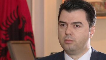 Αλβανία: Παραιτήθηκε ο Λουλζίμ Μπάσα από την ηγεσία του Δημοκρατικού Κόμματος