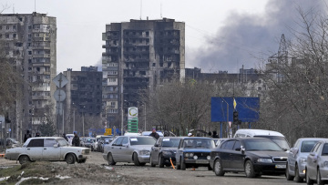 Ουκρανία: Απέρριψε το τελεσίγραφο για τη Μαριούπολη ο Ζελένσκι - Οι Ρώσοι βομβάρδισαν εμπορικό κέντρο στο Κίεβο