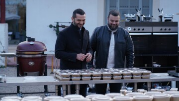 MasterChef 2022: Οι διαγωνιζόμενοι θα προσφέρουν ένα πλήρες γεύμα σε 100 πρόσφυγες