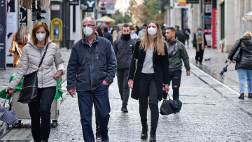 Αυξήθηκαν κατά 14% τα κρούσματα κορωνοϊού και κατά 11% οι εισαγωγές σε νοσοκομεία