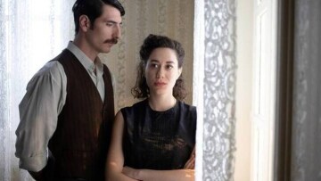 Άγριες Μέλισσες: Η Πηνελόπη μετανιώνει για το πισωγύρισμά της με τον Μελέτη