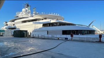 Πόλεμος στην Ουκρανία: Ο Ναβάλνι καταγγέλλει ότι η θαλαμηγός που βρίσκεται στην Τοσκάνη ανήκει στον Πούτιν