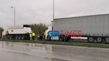 Θεσσαλονίκη: Ένας νεκρός από σύγκρουση αυτοκινήτου με φορτηγό στη Σίνδο