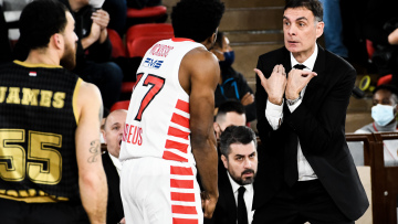 «Χάλασε το μυαλό μας με την Μονακό», υποστήριξε ο Μπαρτζώκας 