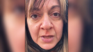 Έξαλλη η Σοφία Μουτίδου: «Δεν με αφήνουν να δω τον ανοϊκό πατέρα μου και εμείς τηρούμε τα γ...α μέτρα»