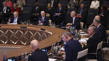 Πόλεμος στην Ουκρανία: Μεγάλο λάθος του Πούτιν η εισβολή, αλλά η Ρωσία δεν είναι απειλή για το ΝΑΤΟ, λέει ο Στόλτενμπεργκ