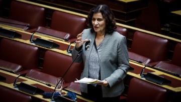 Φωτίου σε ΝΔ: Βουλευτές του ΣΥΡΙΖΑ διαθέτουν τηλεφωνικές γραμμές σε δίκτυα κοινωνικής αλληλεγγύης