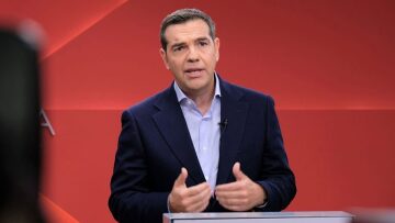 Τσίπρας: Η κυβέρνηση έχει ρεύμα στα... καρτέλ