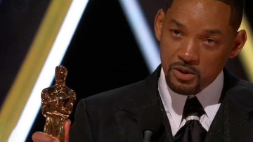 Γουίλ Σμιθ: Η στιγμή που χαστουκίζει τον Κρις Ροκ στα Όσκαρ και τα κλάματά του μετά - Δείτε το βίντεο